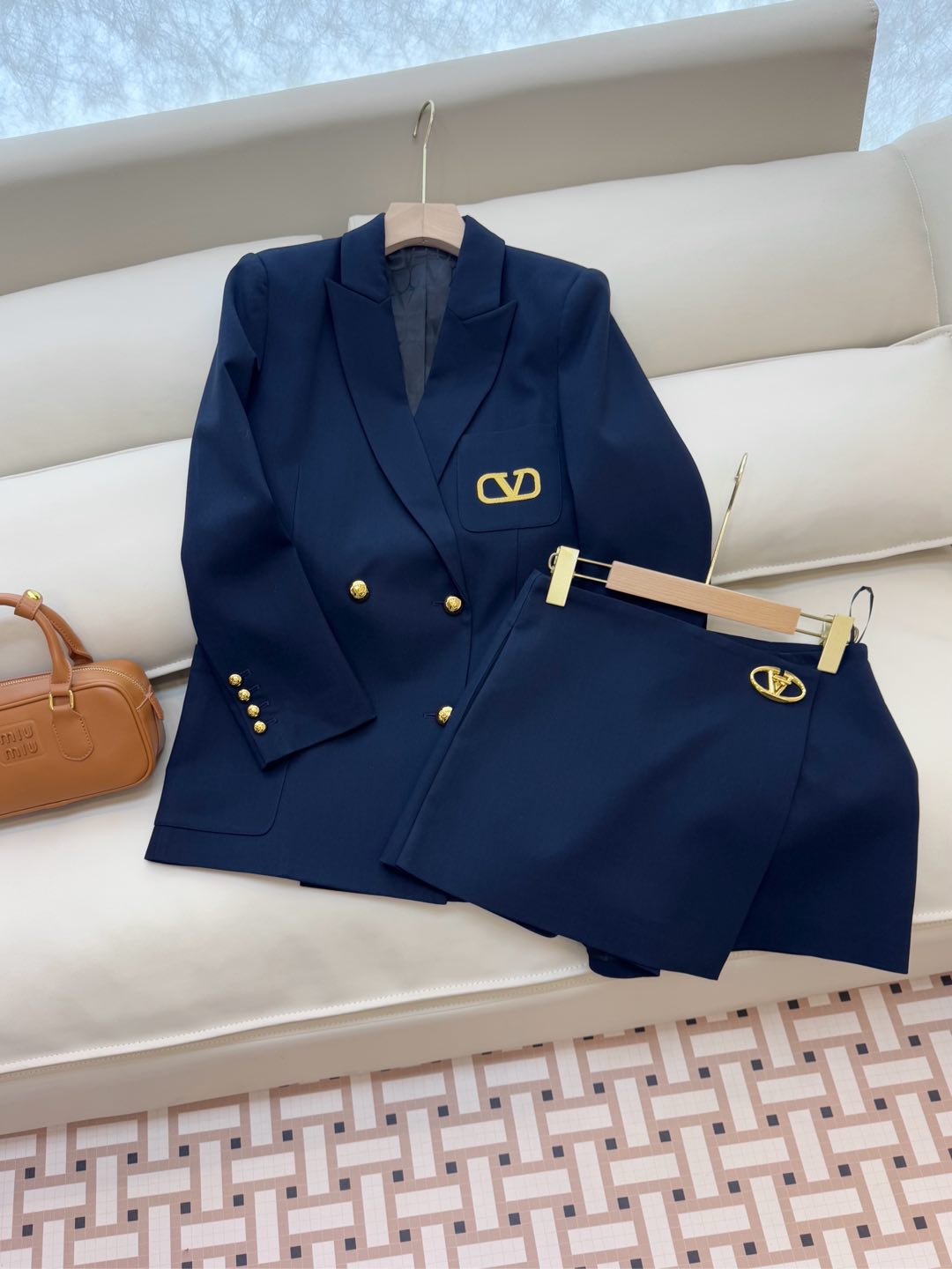 XZ079#新款套装🌾Val 家金线绣花字母 50%羊毛西装外套➕半裙套装 黑色 藏青色 SMLXL