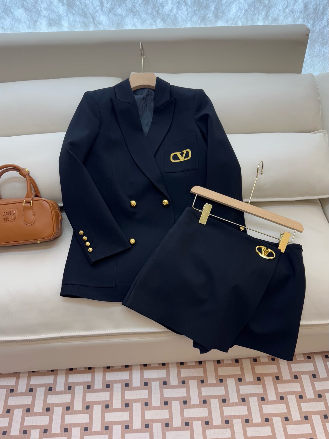 XZ079#新款套装🌾Val 家金线绣花字母 50%羊毛西装外套➕半裙套装 黑色 藏青色 SMLXL