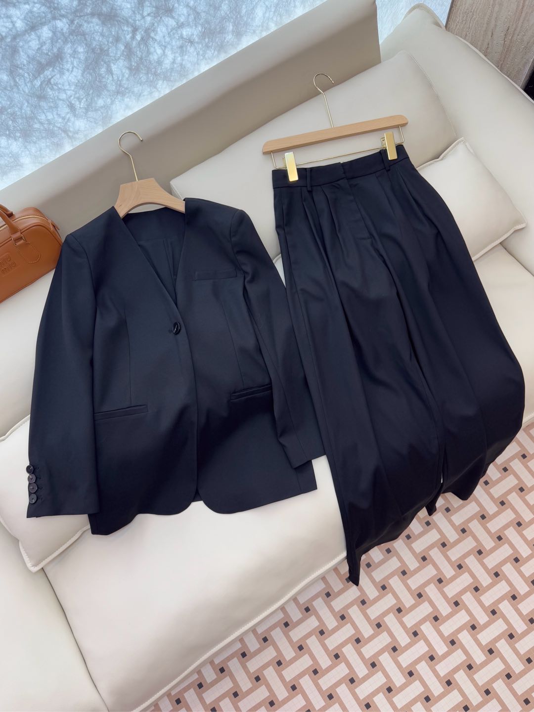 NO:295857,YM002# new suit 30 wool blazer trousers suit black SMLXL,,jackets & coats,business suit,alexander wang19860909YM002#新款套装 30羊毛 西装外套长裤 套装 黑色 SMLXL,,jackets & coats,business suit,alexander wang,Women's clothing