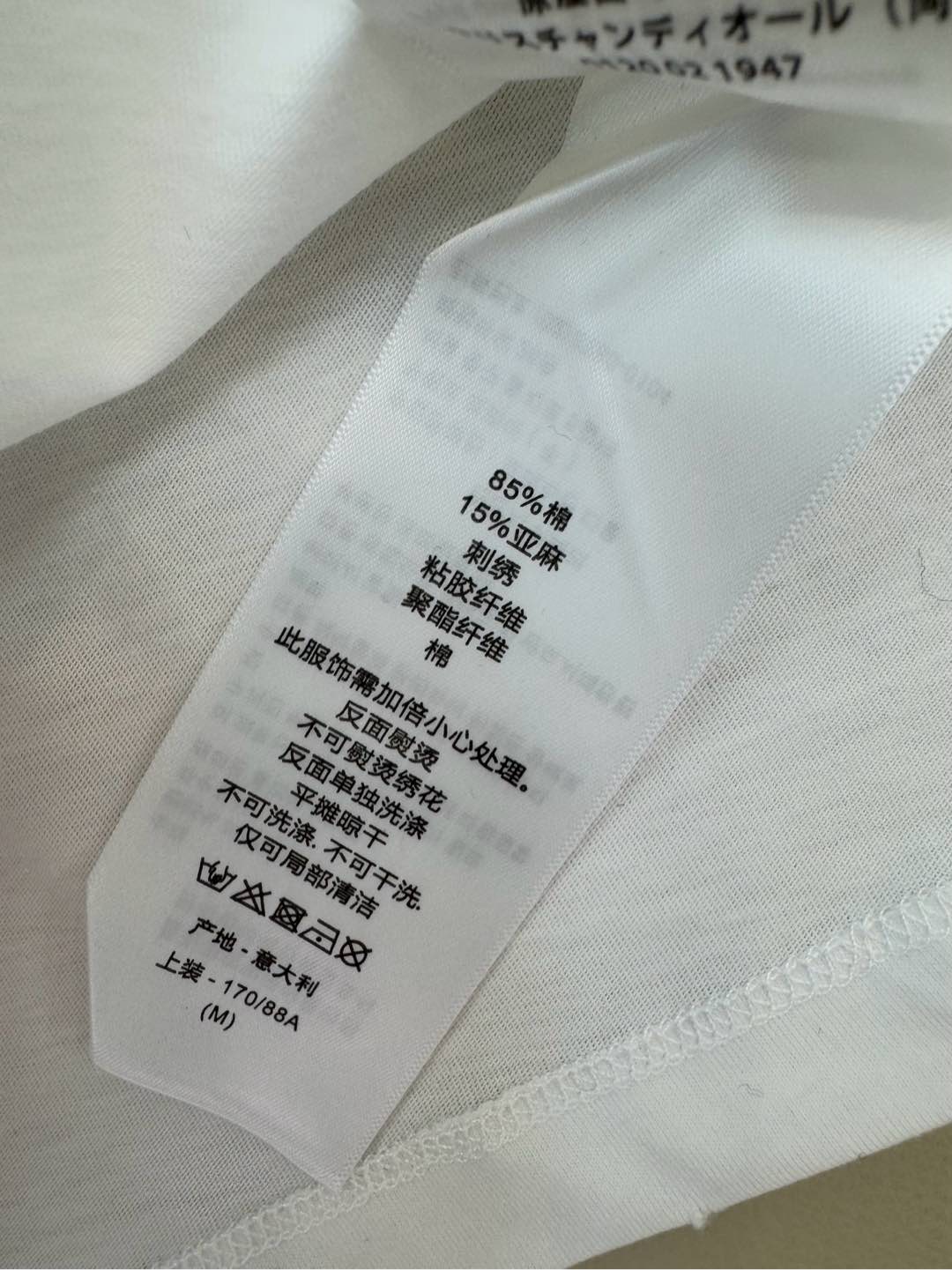 QG022#清仓特价‼️13/0/23
D**r 重工刺绣蝴蝶爱心 亚麻棉 短袖T恤 SML