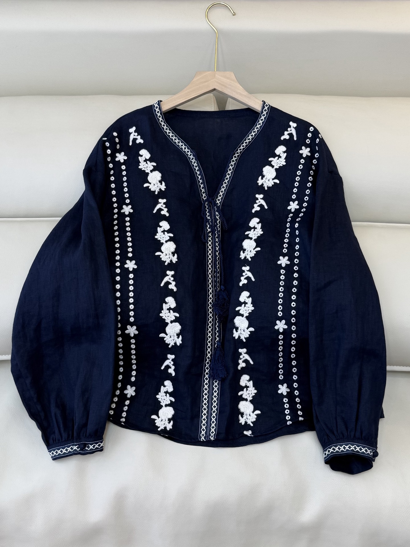 NO:734632,YM081# Factory Heavy Embroidery Linen Long Sleeve Shirt Maroon Navy SMLXL,,shirts,19860909YM081#工厂 重工刺绣花 亚麻长袖衬衫 枣红色 藏青色 SMLXL,,shirts,,Women's clothing