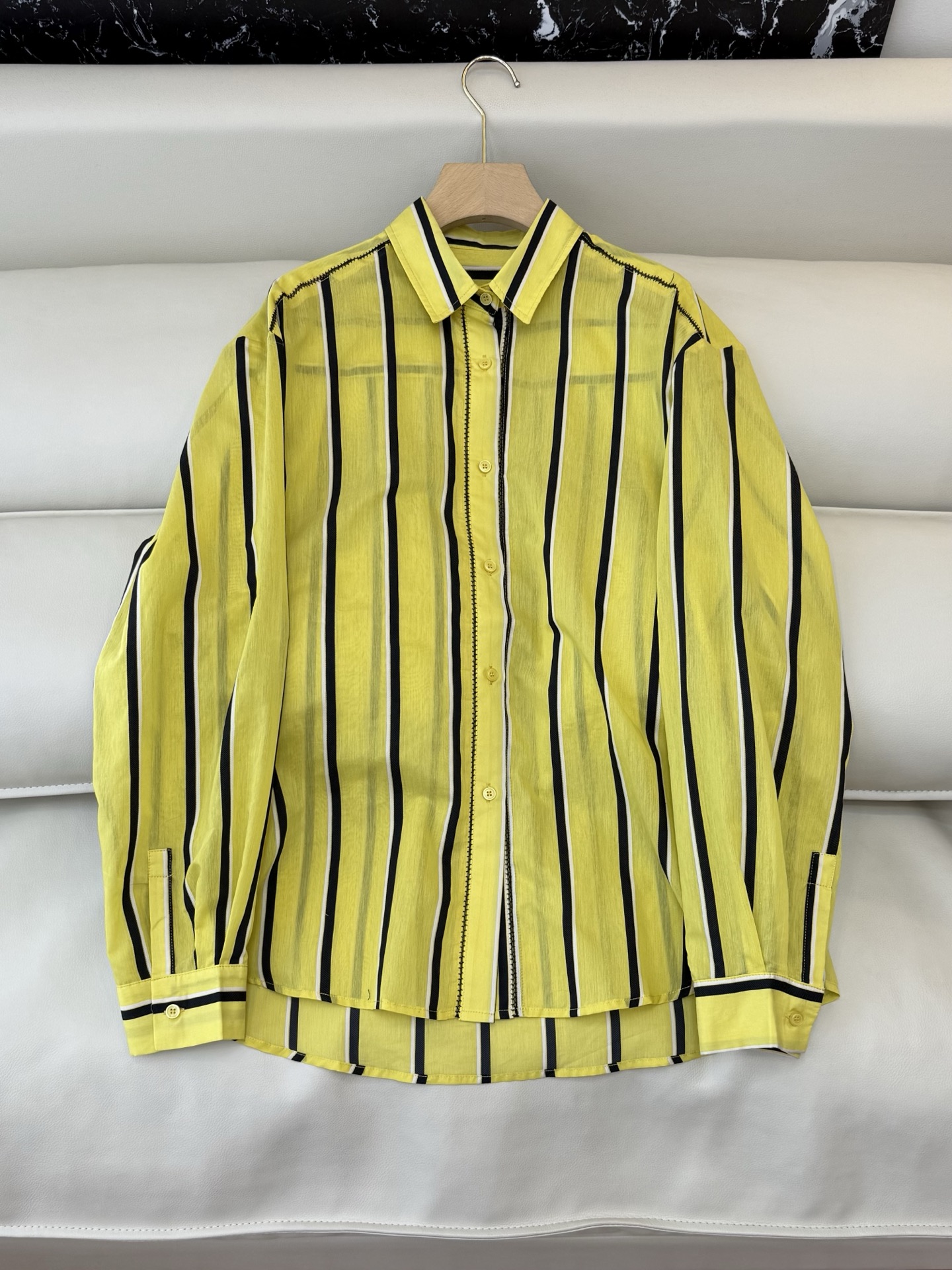 NO:733497,ES015# new shirt P ES striped print long-sleeved shirt off-white yellow SML,,shirts,19860909ES015#新款衬衫P ES 条纹印花 长袖衬衫 米白色 黄色 SML,,shirts,,Women's clothing