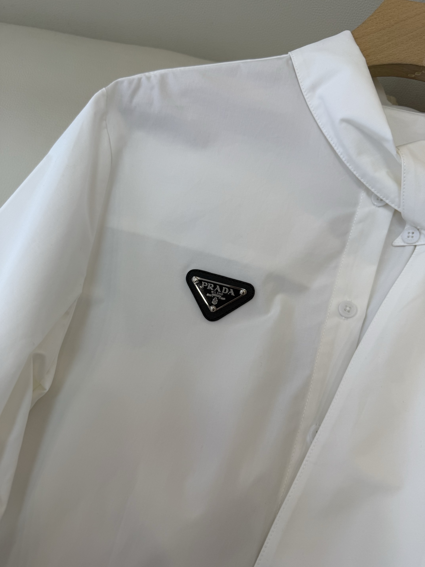 CX0188#新款衬衫P‼️PR 三角标 蝴蝶结 长袖衬衫 粉色 白色 SML