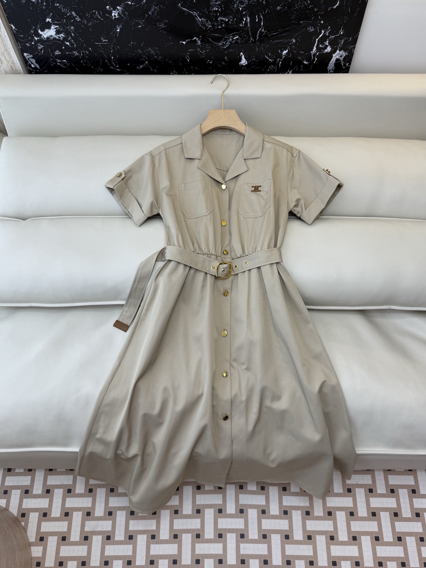 NO:777757,AW045, the highest version on the market, will inspect the goods, trim the three marks on the threads, and ship the goods. You can send pictures and take videos. If you want quality or service, please add me on WeChat. We will not accept urgent orders. New dress factory celine short-sleeved slim fit dress black khaki 36/38/40, Celine-clothing, celine, celine, skirts, T-shirt,19860909AW045市面最高版本小妹验货、修剪线头上三标、发货可发图及拍视频,要品质要服务的加我微信,不接急单.新款连衣裙工厂 celine 短袖 修身显瘦 连衣裙 黑色 卡其色 36/38/40,赛琳-服装,celine,celine,skirts,T-shirt,,Women's clothing