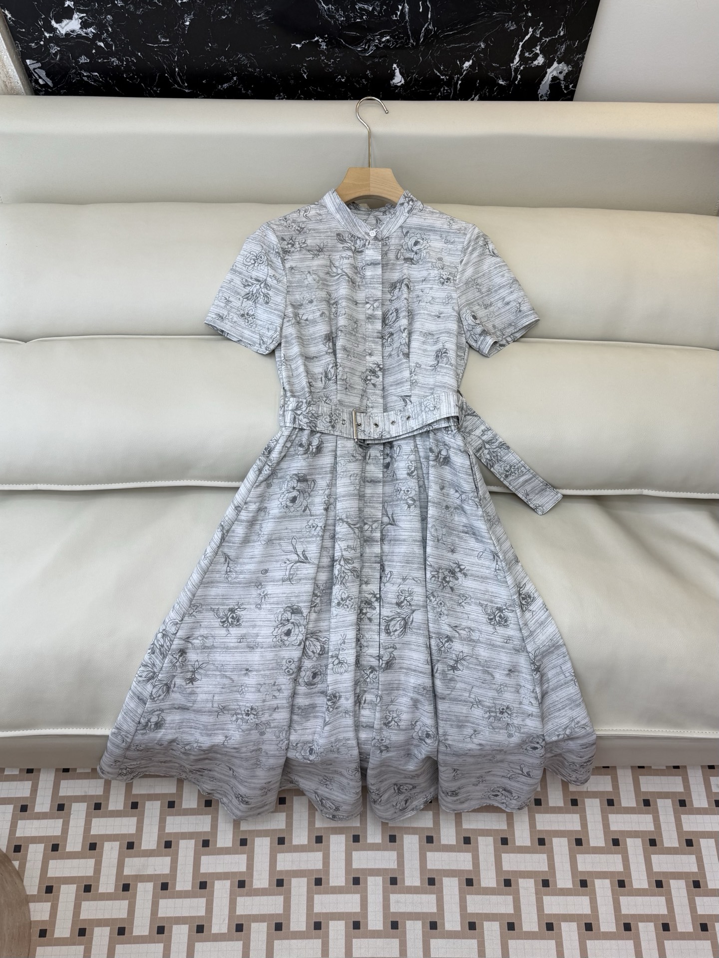 NO:777769,AW042, the highest version on the market, will inspect the goods, trim the three marks on the threads, and ship the goods. You can send pictures and take videos. If you want quality and service, please add me on WeChat. We will not accept urgent orders. New dress factory Dior short-sleeved printed dress picture color 36/38/40, Dior-clothing, dior, dior, skirts, T-shirt,19860909AW042市面最高版本小妹验货、修剪线头上三标、发货可发图及拍视频,要品质要服务的加我微信,不接急单.新款连衣裙工厂 Dior 短袖印花 连衣裙 图片色 36/38/40,迪奥-服装,dior,dior,skirts,T-shirt,,Women's clothing