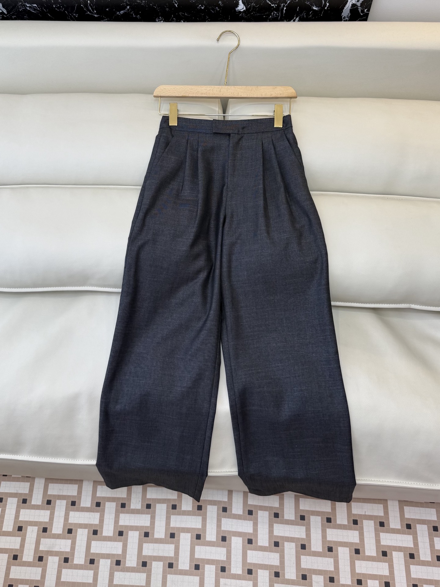 TF0101#新款套装。Max mara 70%羊毛 长袖西装外套➕长裤套装 两色36/38/40/42