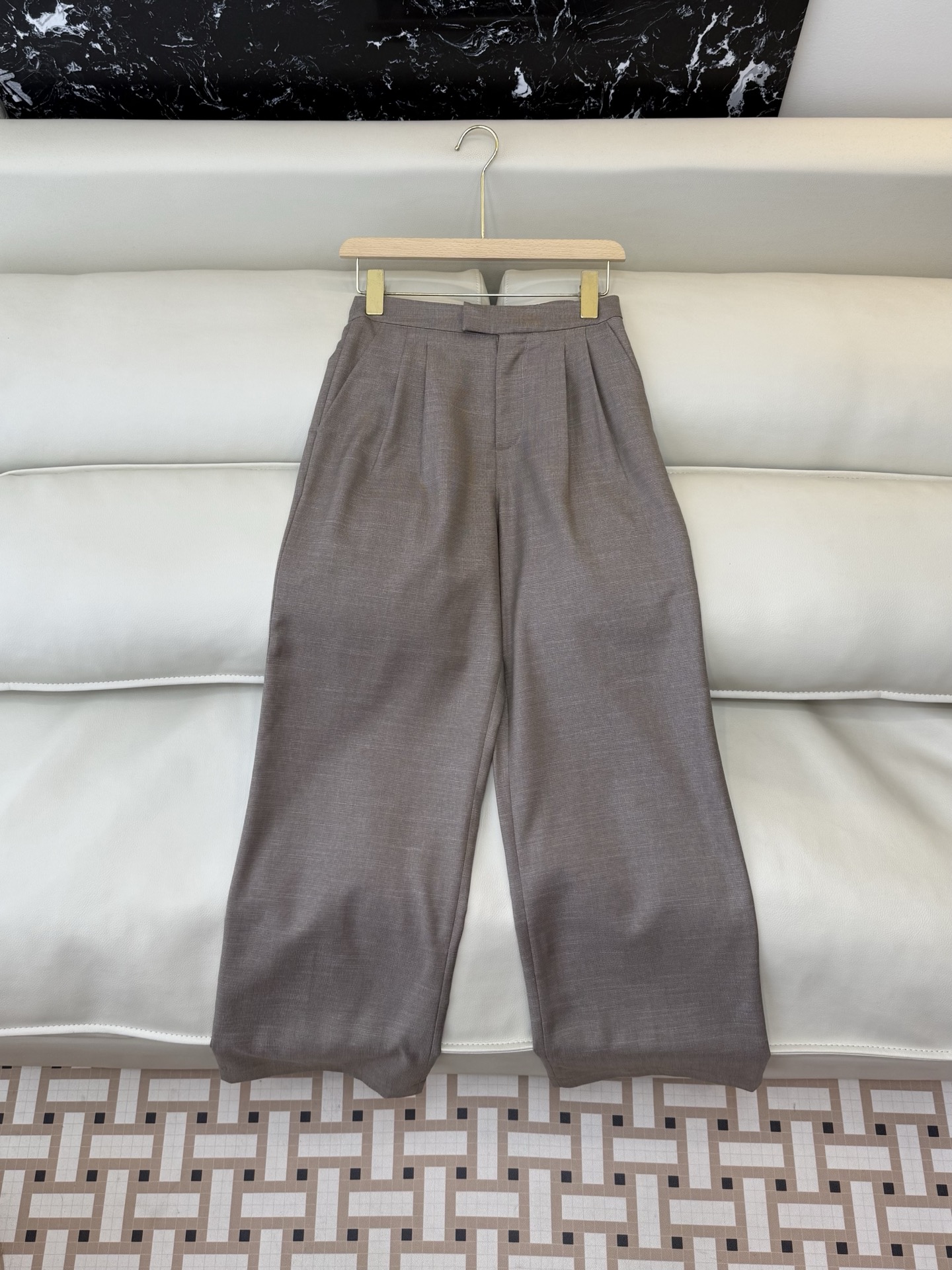 TF0101#新款套装。Max mara 70%羊毛 长袖西装外套➕长裤套装 两色36/38/40/42