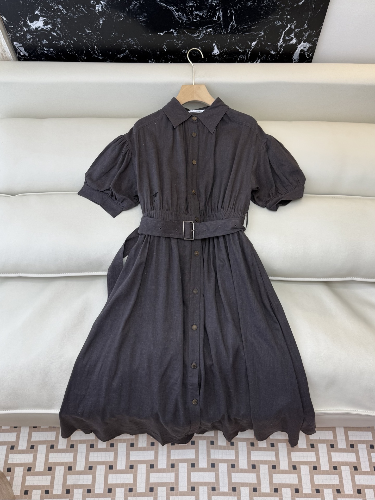 TF0888#新款连衣裙。Dior 短袖刺绣小蜜蜂 连衣裙 两色 36/38/40/42