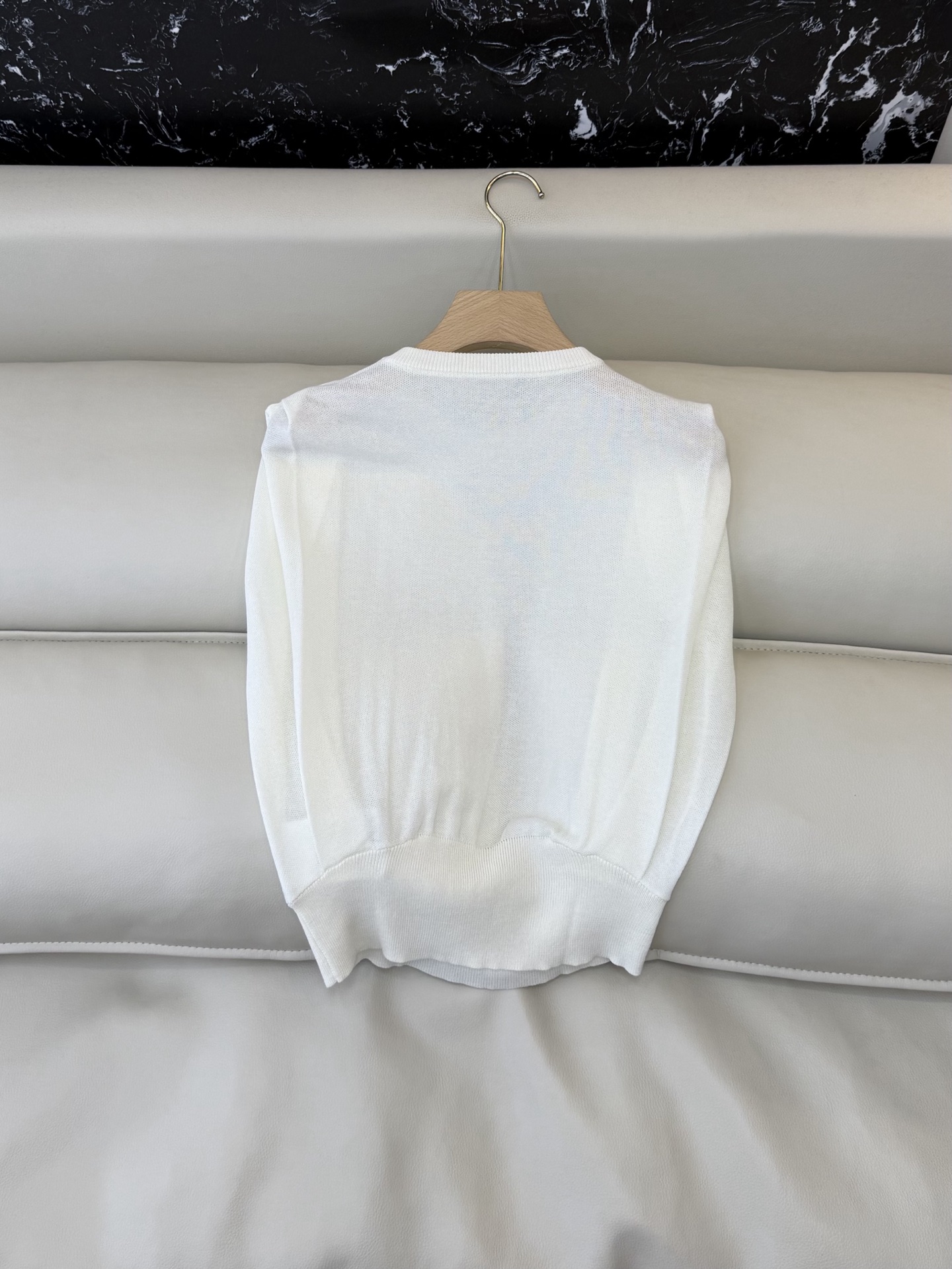 AW059#新款针织上衣‼️PR三角标 无袖针织上衣 三色 SML