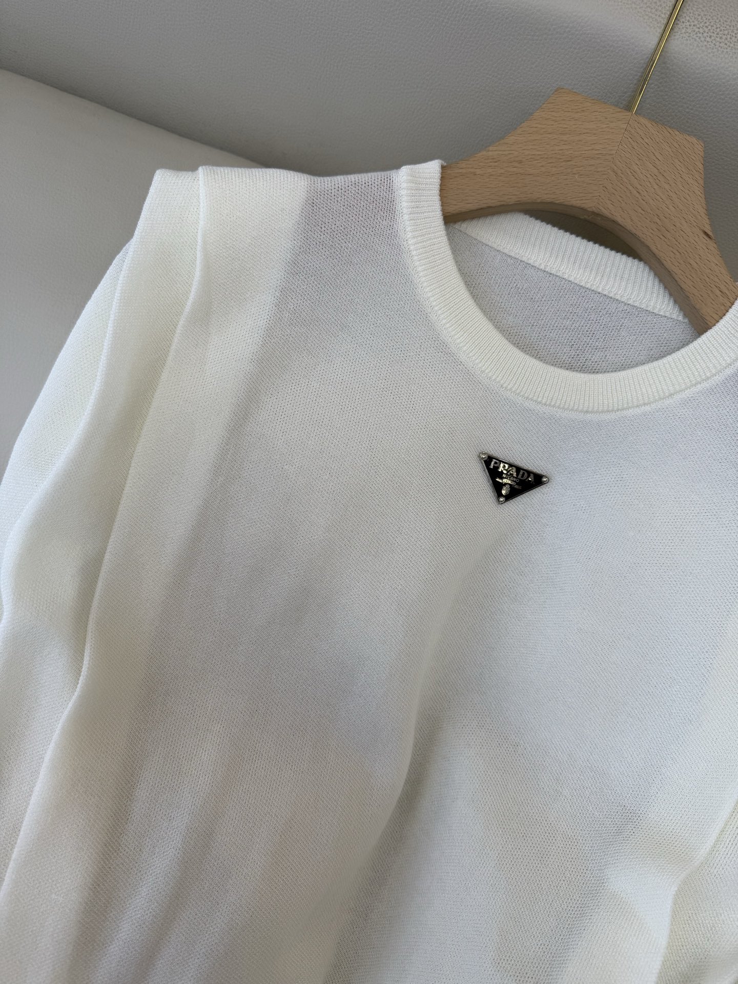 AW059#新款针织上衣‼️PR三角标 无袖针织上衣 三色 SML