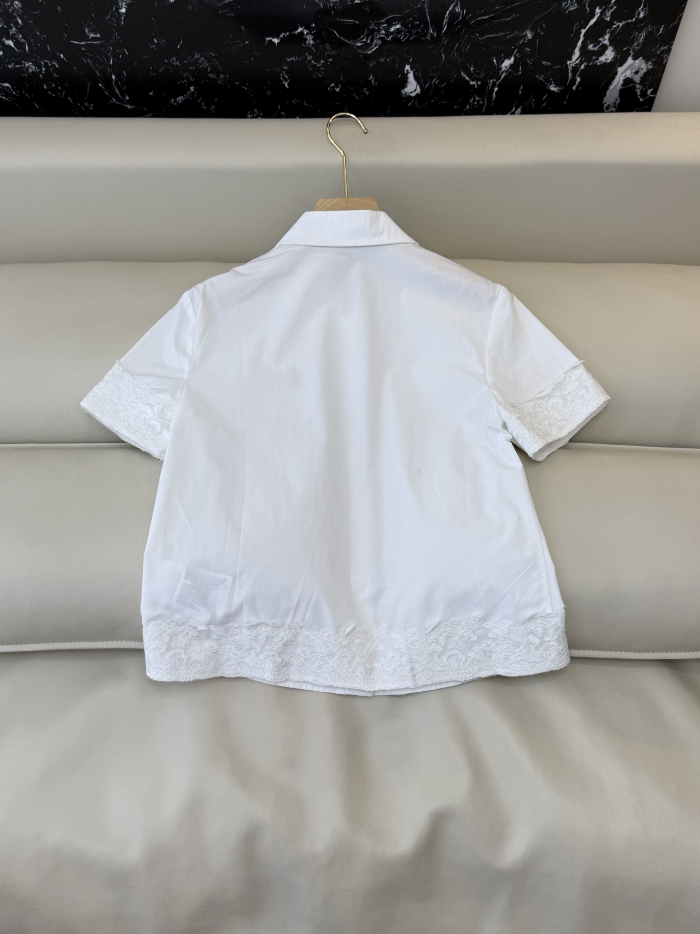 AW058#新款衬衫‼️miu家 蕾丝绣花 短袖衬衫 黑色 白色 SML