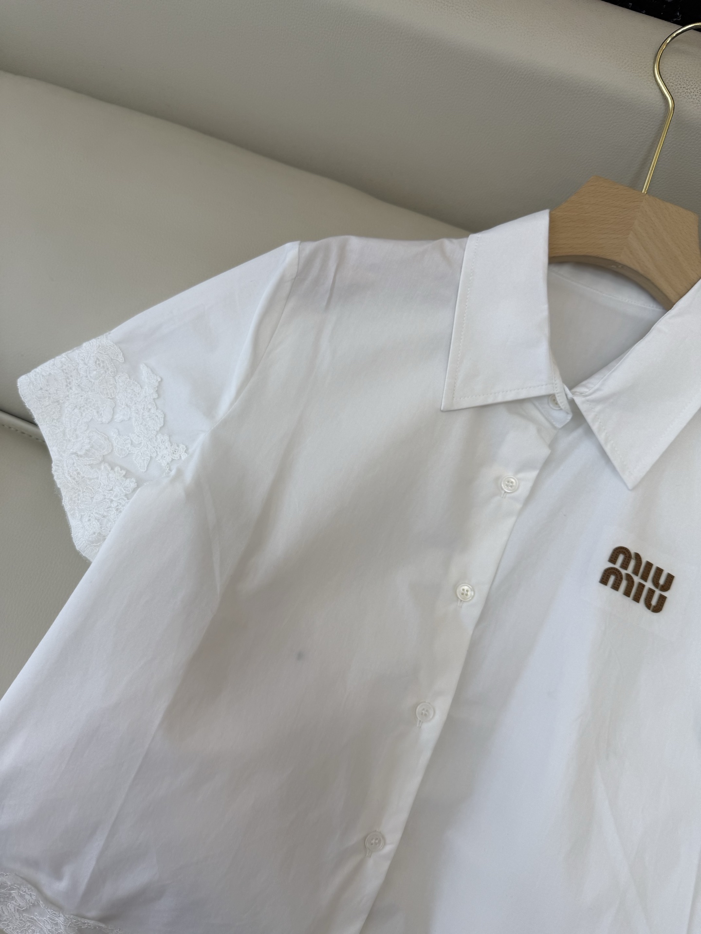 AW058#新款衬衫‼️miu家 蕾丝绣花 短袖衬衫 黑色 白色 SML