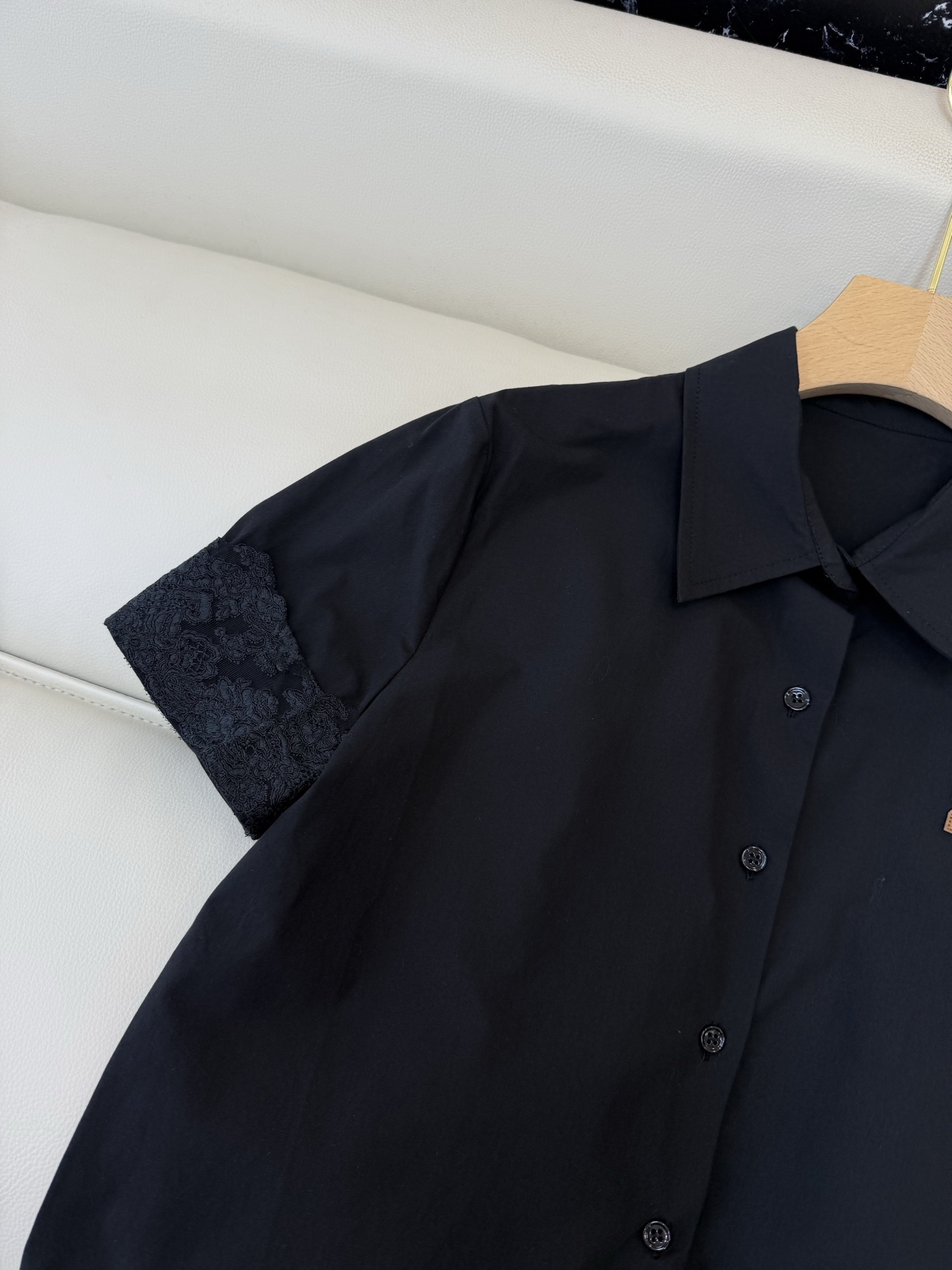 AW058#新款衬衫‼️miu家 蕾丝绣花 短袖衬衫 黑色 白色 SML