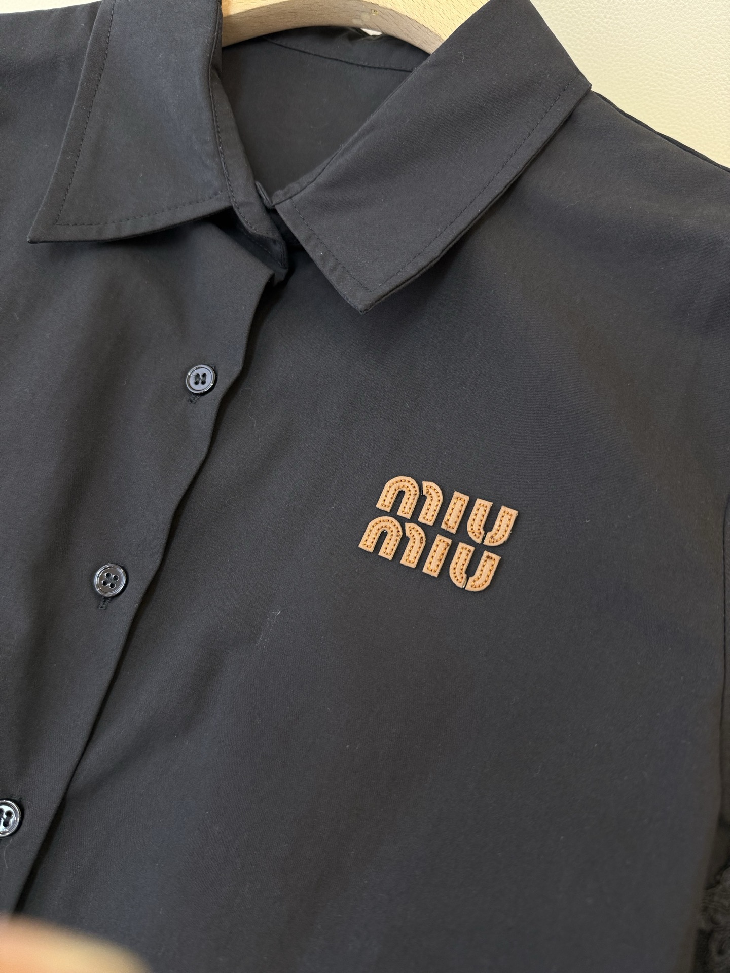 AW058#新款衬衫‼️miu家 蕾丝绣花 短袖衬衫 黑色 白色 SML