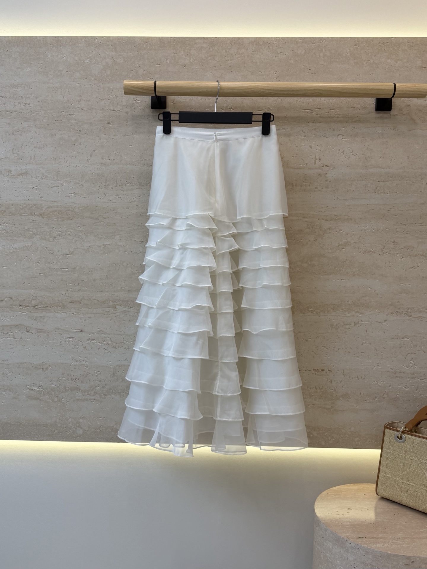 NO:932529,XZ0190# new skirt dior layered organza long skirt black white SMLXL, Dior-clothing, dior, dior, skirts,19860909XZ0190#新款半裙 dior 层层纱 欧根纱长半裙 黑色 白色 SMLXL,迪奥-服装,dior,dior,skirts,,Women's clothing