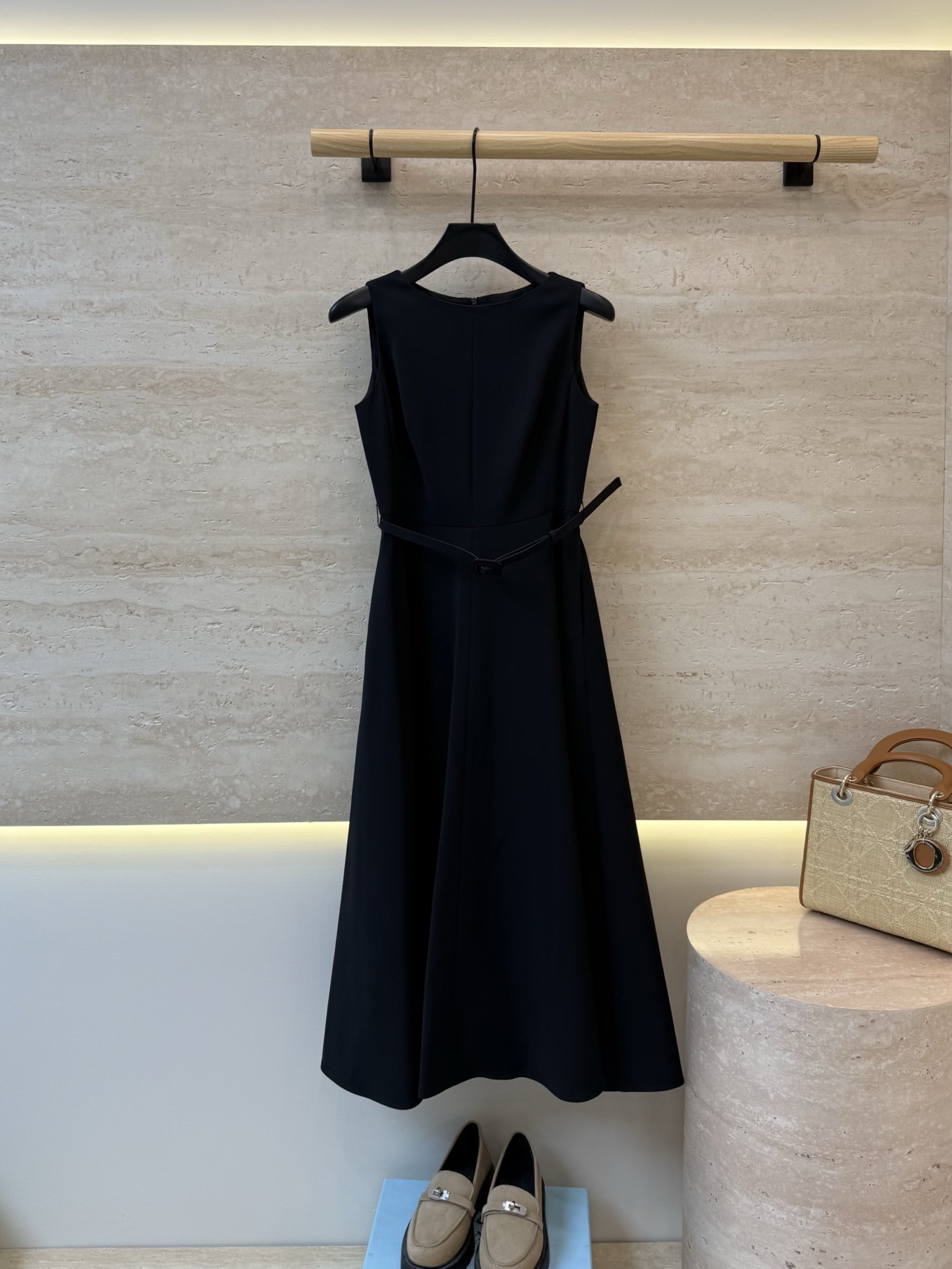 NO:932543,XZ0193#New Dress Dior Minimalist Style Slim Dress Black White SMLXL,Dior-clothing,dior,dior,skirts,19860909XZ0193#新款连衣裙 Dior 极简风 修身连衣裙 黑色 白色 SMLXL,迪奥-服装,dior,dior,skirts,,Women's clothing