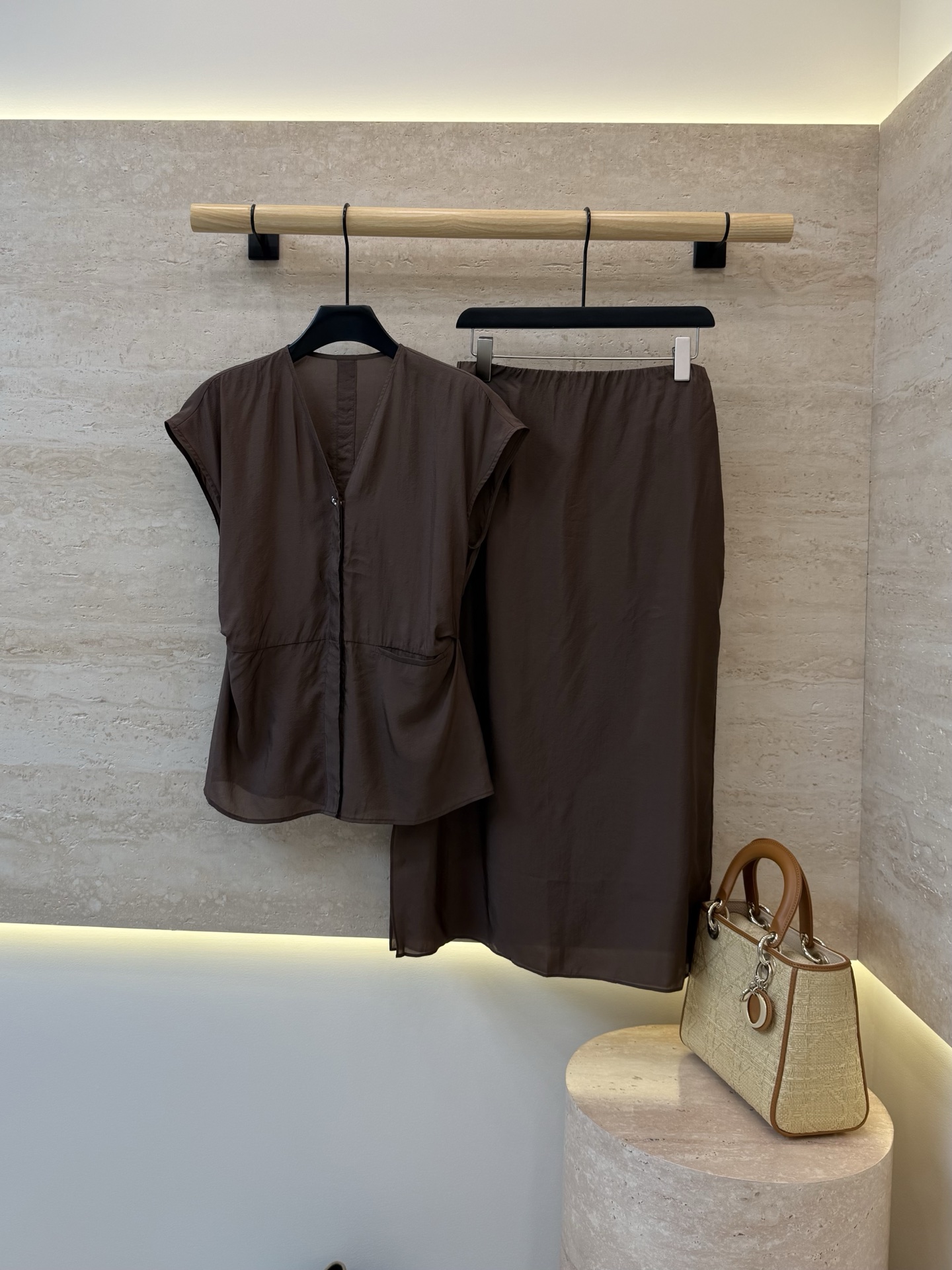 NO:932492,XM027# New Suit 55 Tencel minimalist style top and skirt suit coffee color SMLXL, women's clothing, skirts,19860909XM027#新款套装 55 天丝 极简风上衣半裙 套装 咖色 SMLXL,女装,skirts,,Women's clothing