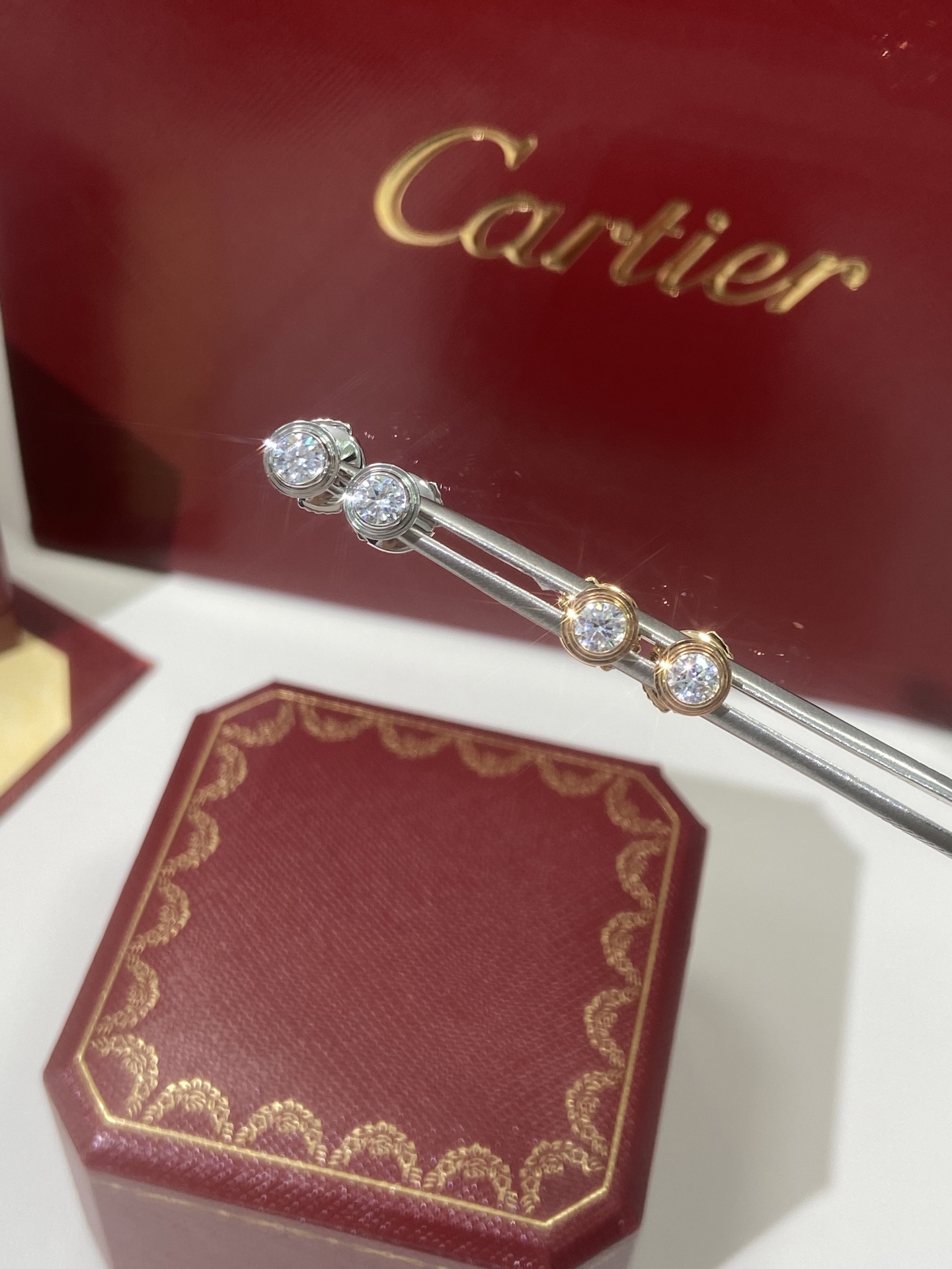 NO:632736,Lao Ka's flying saucer single diamond, CNC technology, big brand CNC we are all thick gold, 88220, Cardia high-end jewelry19860909老卡家的飞碟单钻,CNC工艺,大牌CNC我们都是厚金,88220,,卡迪亚高端饰品,Jewelry