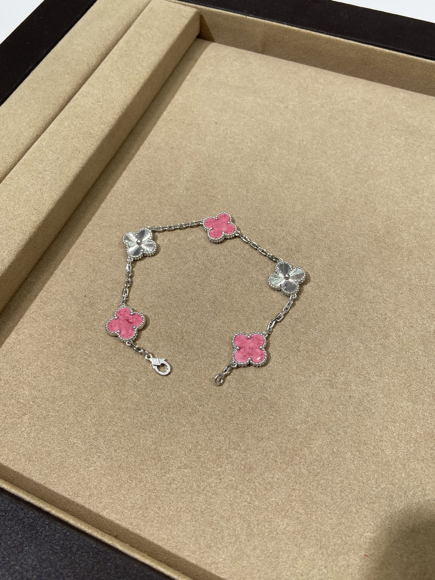 NO:633333,Pink ceramic laser, so gentle and beautiful!  88360,,Cardia high-end jewelry19860909粉陶瓷镭射,好温柔的美！88360,,卡迪亚高端饰品,Jewelry