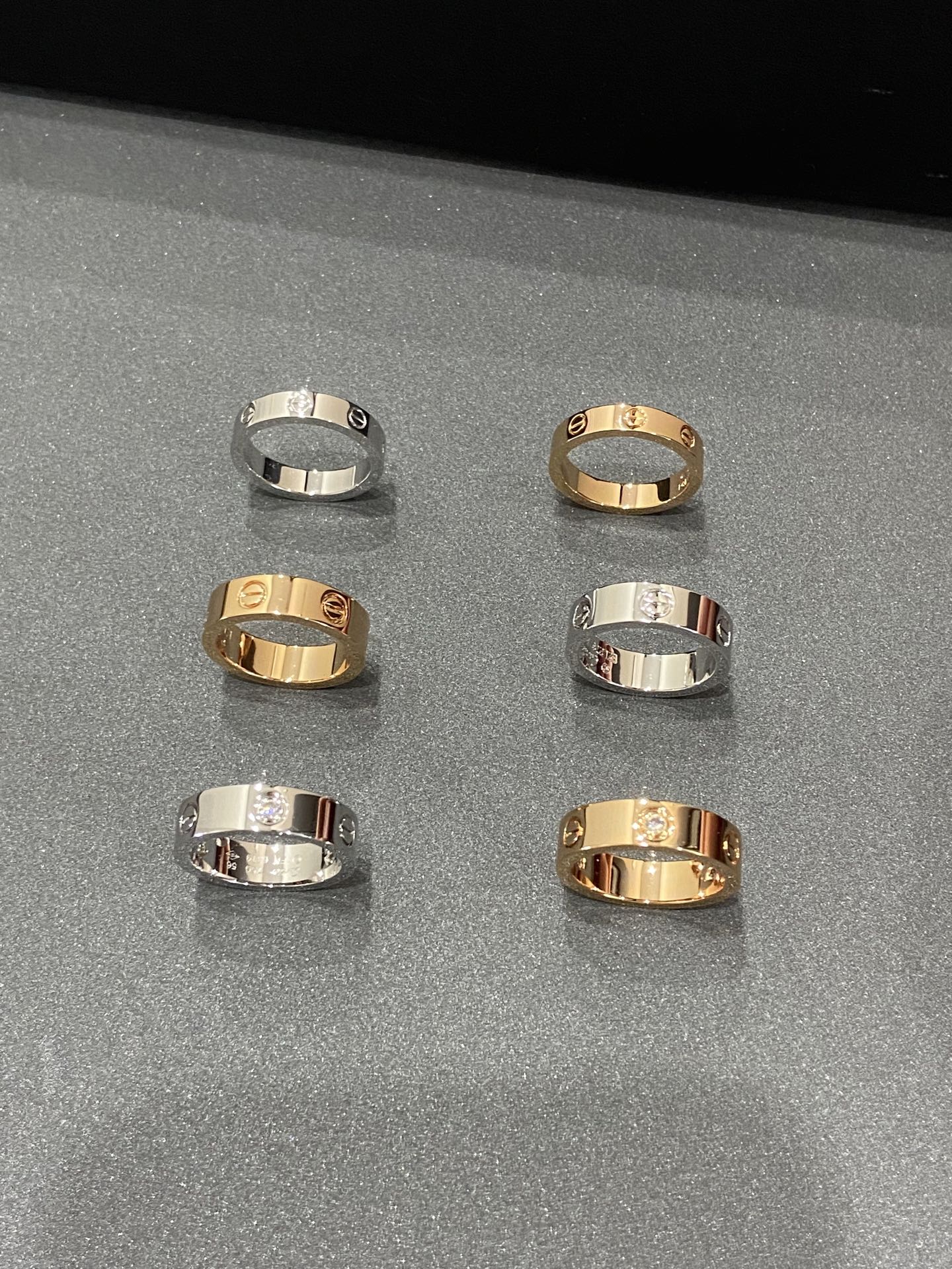 NO:633731,Cartier V gold second generation ring new white gold 88260,,cartier,ring,Cartier high-end jewelry19860909卡地亚V金二代戒指新出白金色88260,,cartier,ring,卡迪亚高端饰品,Jewelry