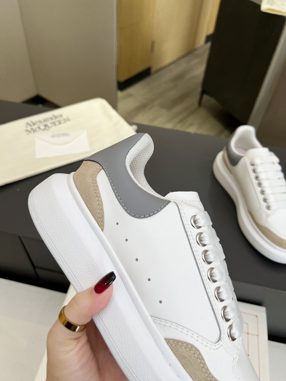 2023SS McQueen Recreational Shoeboard: Cow Skin, Gas Networks, Code 35-41 Male 39/44. - 图片 7