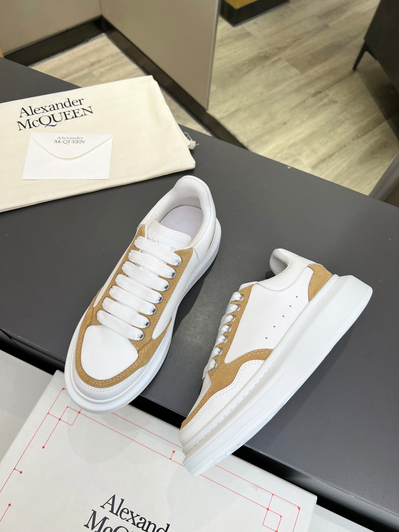 2023SS McQueen Recreational Shoeboard: Cow Skin, Imported Gas Networks, Code 35-41. - 图片 4