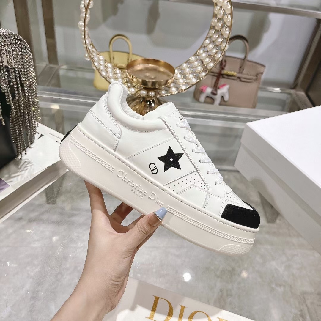 Dior AAA
 Skateboard Shoes White