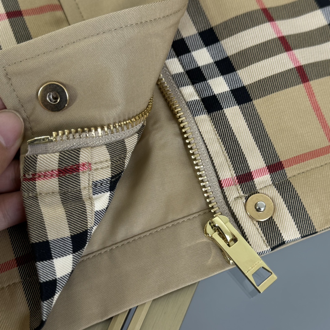 博柏利 Burberry 高定典藏名品高定成衣时装外套连衣裙衬衫T恤 #EE3B7C90 8