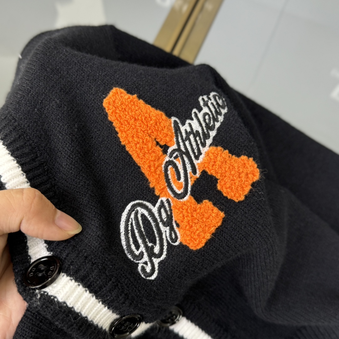 2024 Children’s Coats: Fashion Comfort in Various Sizes, Classic Black Design - 图片 6