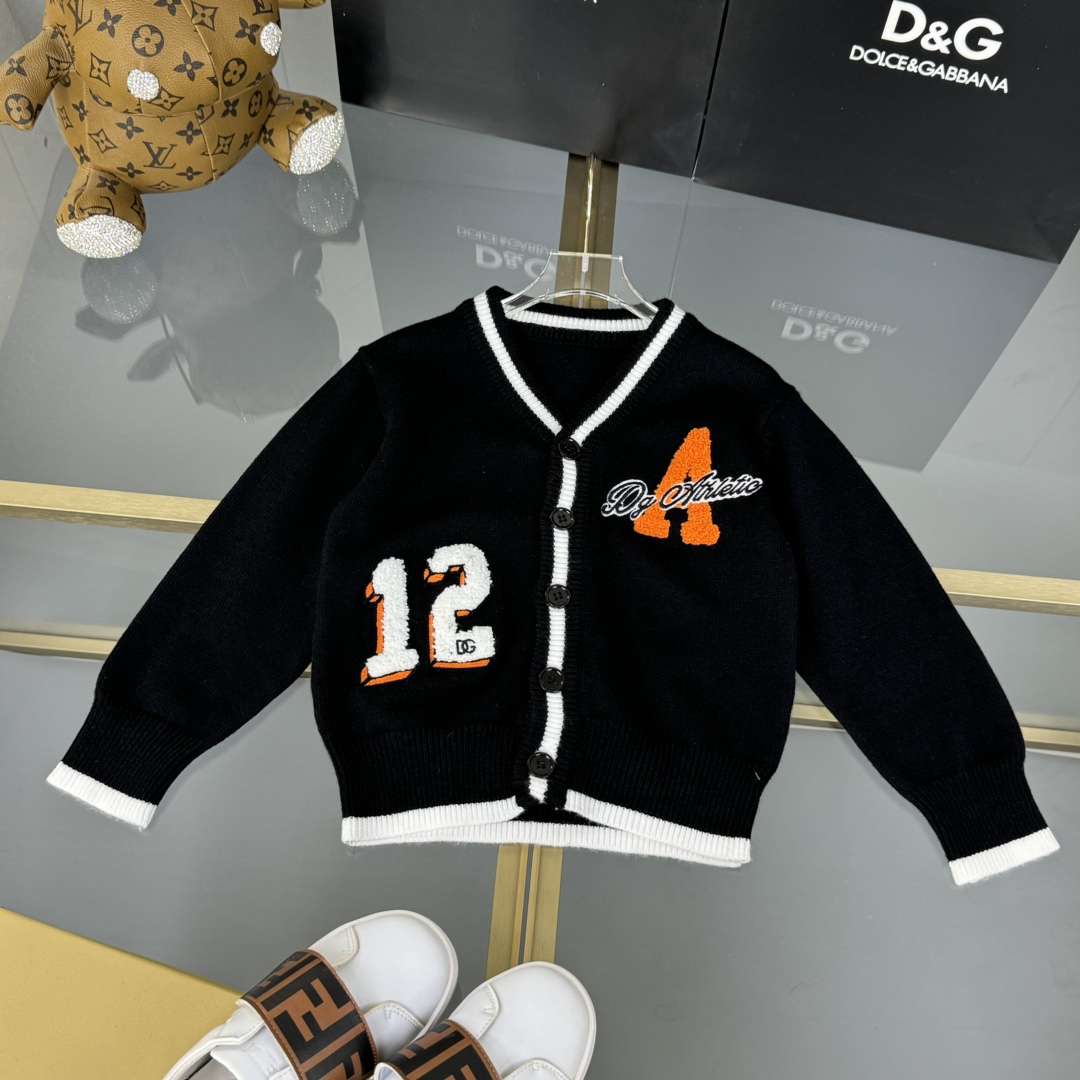 2024 Children’s Coats: Fashion Comfort in Various Sizes, Classic Black Design