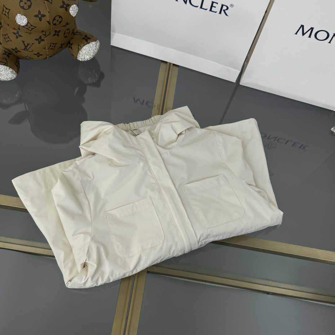Louis Vuitton Haute Couture Haute Couture Ready-to-Wear Clothing Dress 4