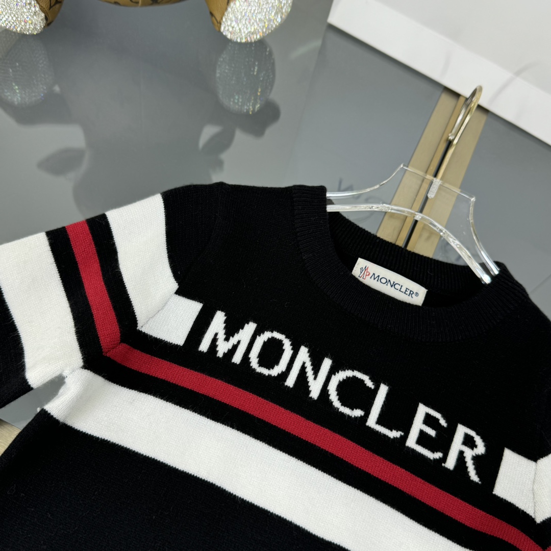 2024 Moncl Children’s Sweaters: Stylish Cotton Twirl Fabrics in Various Sizes - 图片 5