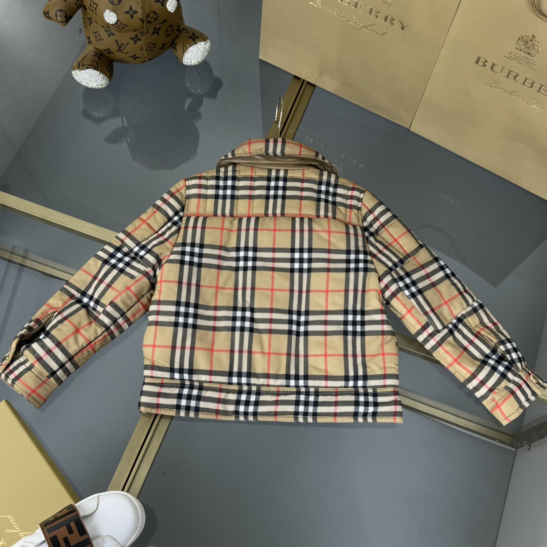 Burberry Luxury Designer Handbag Shoulder Crossbody Bag crafted in 9