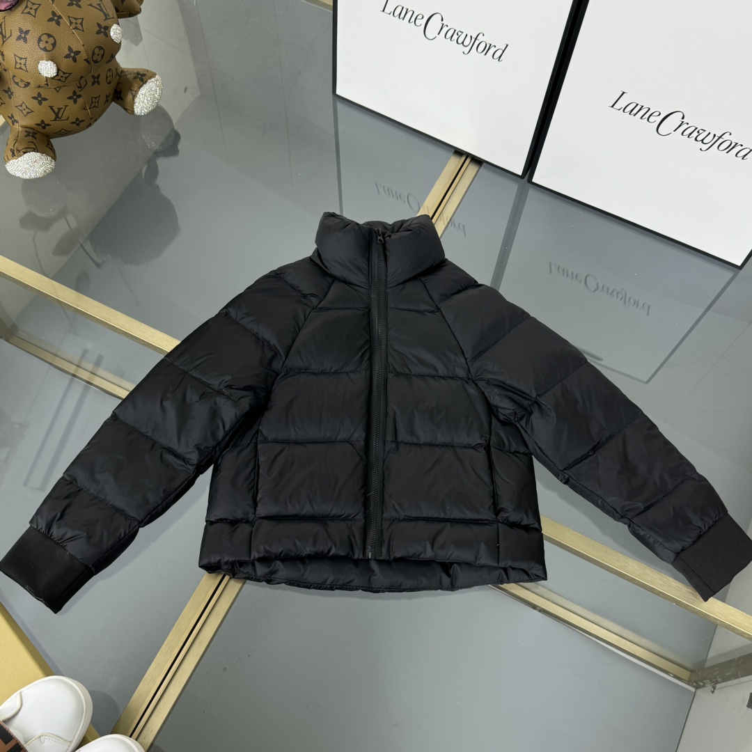 Long-Term Stock: Fashionable Unisex Coats in Various Sizes, Waterproof and Warm Fabrics. - 图片 3