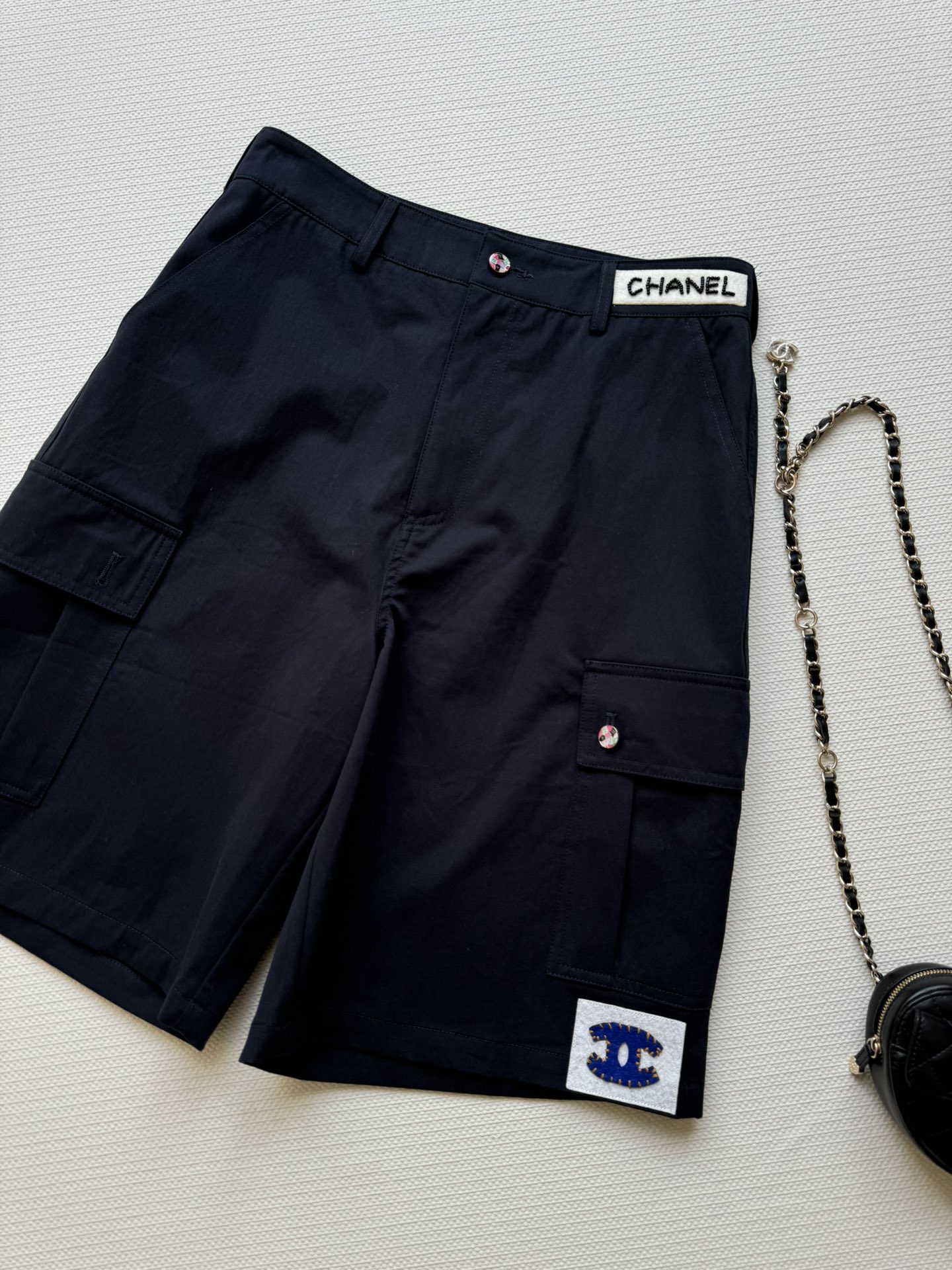 Chane 25SS P588 Female Suit: Stylish, Retrofitted Design with Logo Decoration