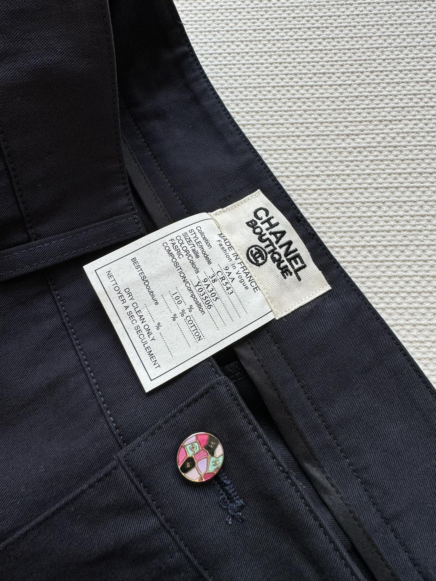 Chane 25SS P588 Female Suit: Stylish, Retrofitted Design with Logo Decoration - 图片 4