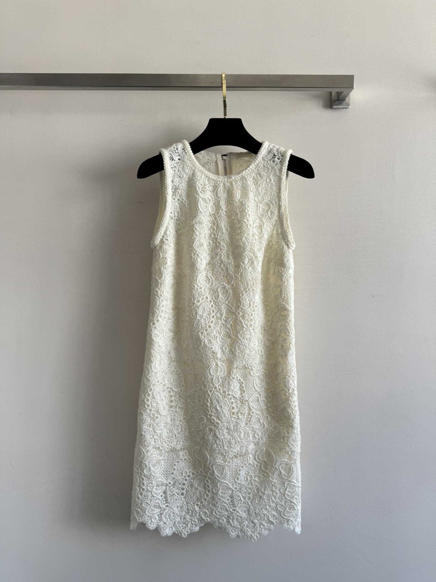 NO:333855,JORYA*25SS new lace sleeveless dress The whole skirt adopts lace embroidery weaving technology, a round neck slim fit style, full of romantic atmosphere, the upper body shows luxury while not losing its temperament and elegant style of a famous lady!  SML-, skirts,alexander wang19860909JORYA*25SS新款蕾丝无袖连衣裙整件裙子采用蕾丝绣花编织工艺,圆领修身版型,满满的浪漫气息,上身尽显奢华的同时不失气质优雅名媛淑女风！SML-,,skirts,alexander wang,Women's clothing