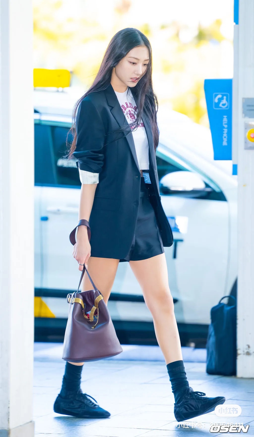 NO:758687,,,19860909,,,Women's clothing