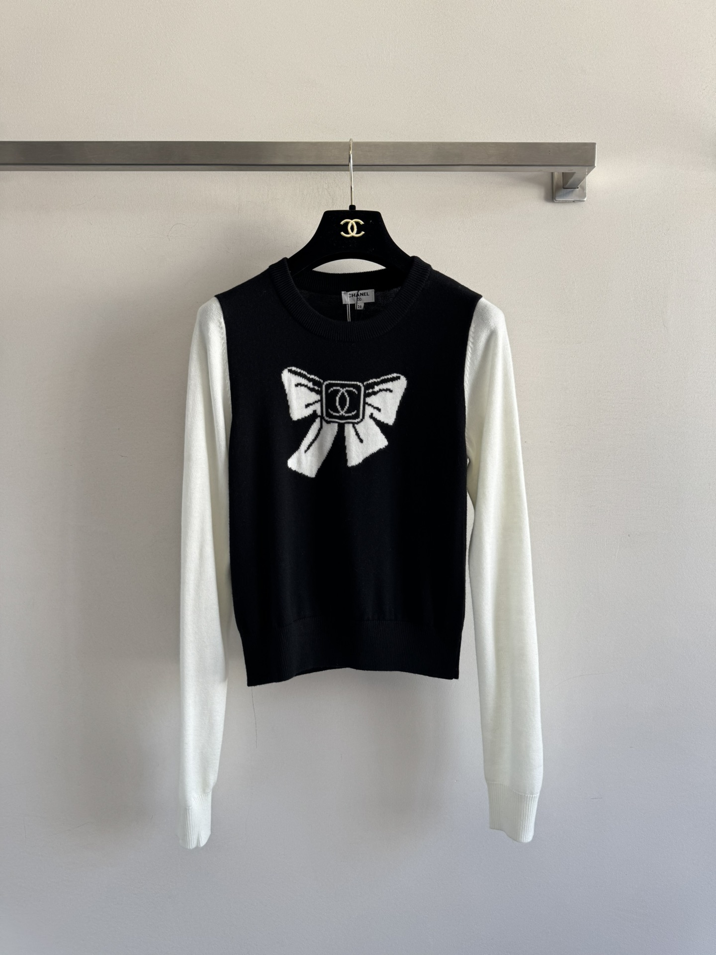 Chanel Women's Bow Print Wool Knit Sweater Round Neck Long Sleeve Top 2 i1760241209 6567 2