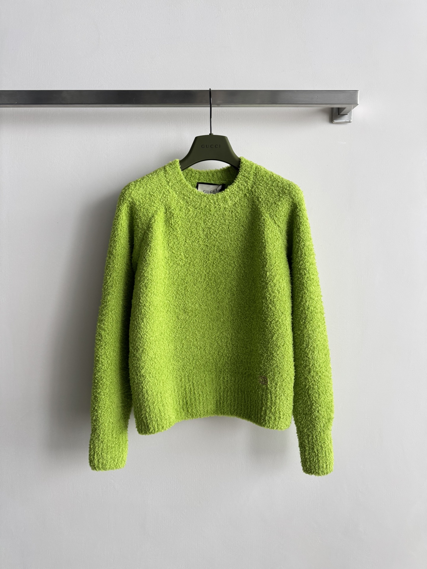 NO:625125,GUCC*25 new candy-colored wool sweater, soft and delicate fabric, soft and waxy, super comfortable and warm to wear, round neck pullover design, slightly tightened cuffs and hem, suitable for commuting and leisure, must-have highlights for autumn and winter SML,,gucci,alexander wang19860909GUCC*25新款糖果色羊毛衫,柔软细腻面料,软软糯糯穿着超舒适又保暖,圆领套头设计,袖口和下摆微收紧,通勤休闲都很合适,秋冬必备亮点SML,,gucci,alexander wang,Women's clothing