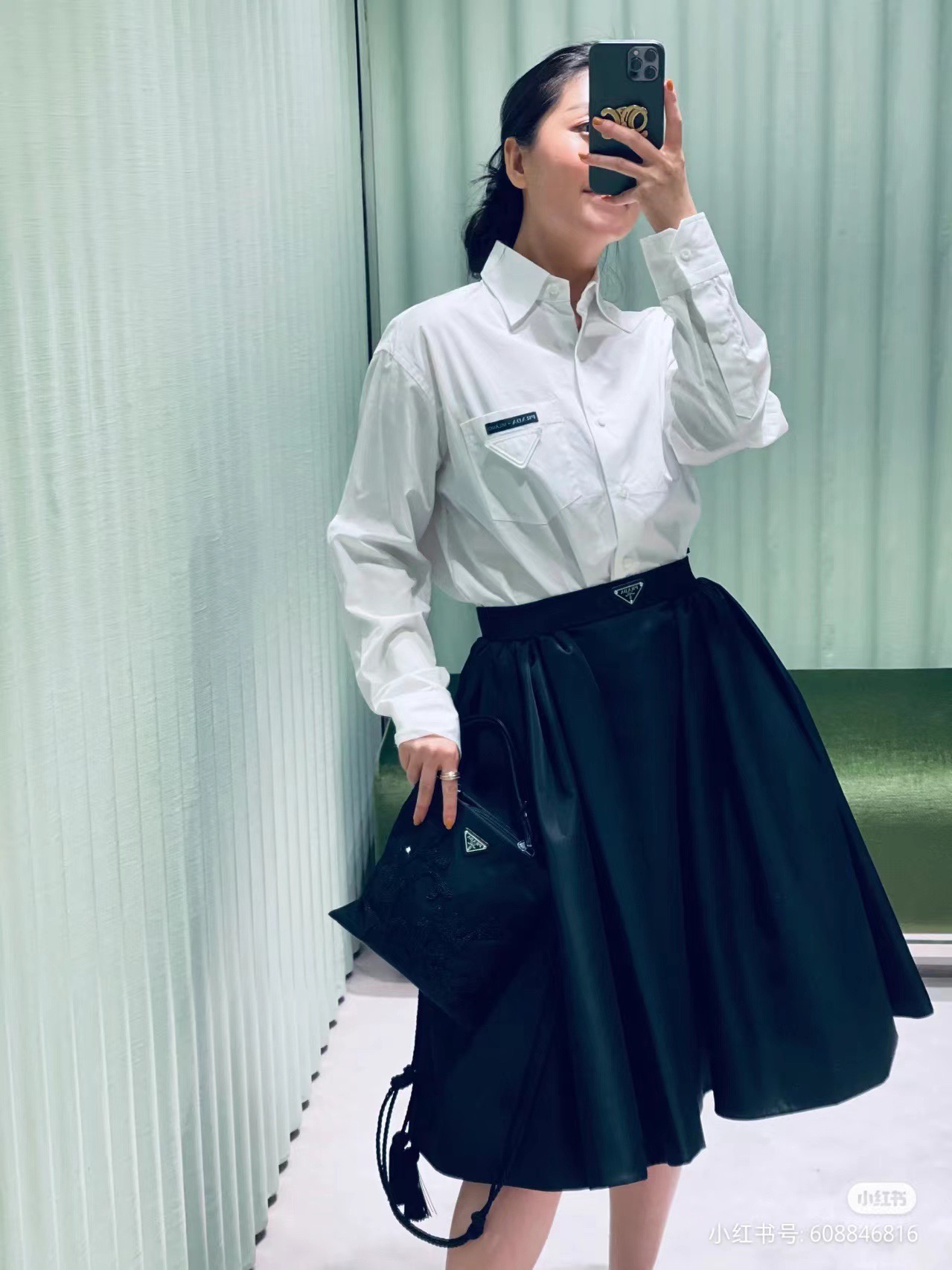 NO:715190,,,19860909,,,Women's clothing