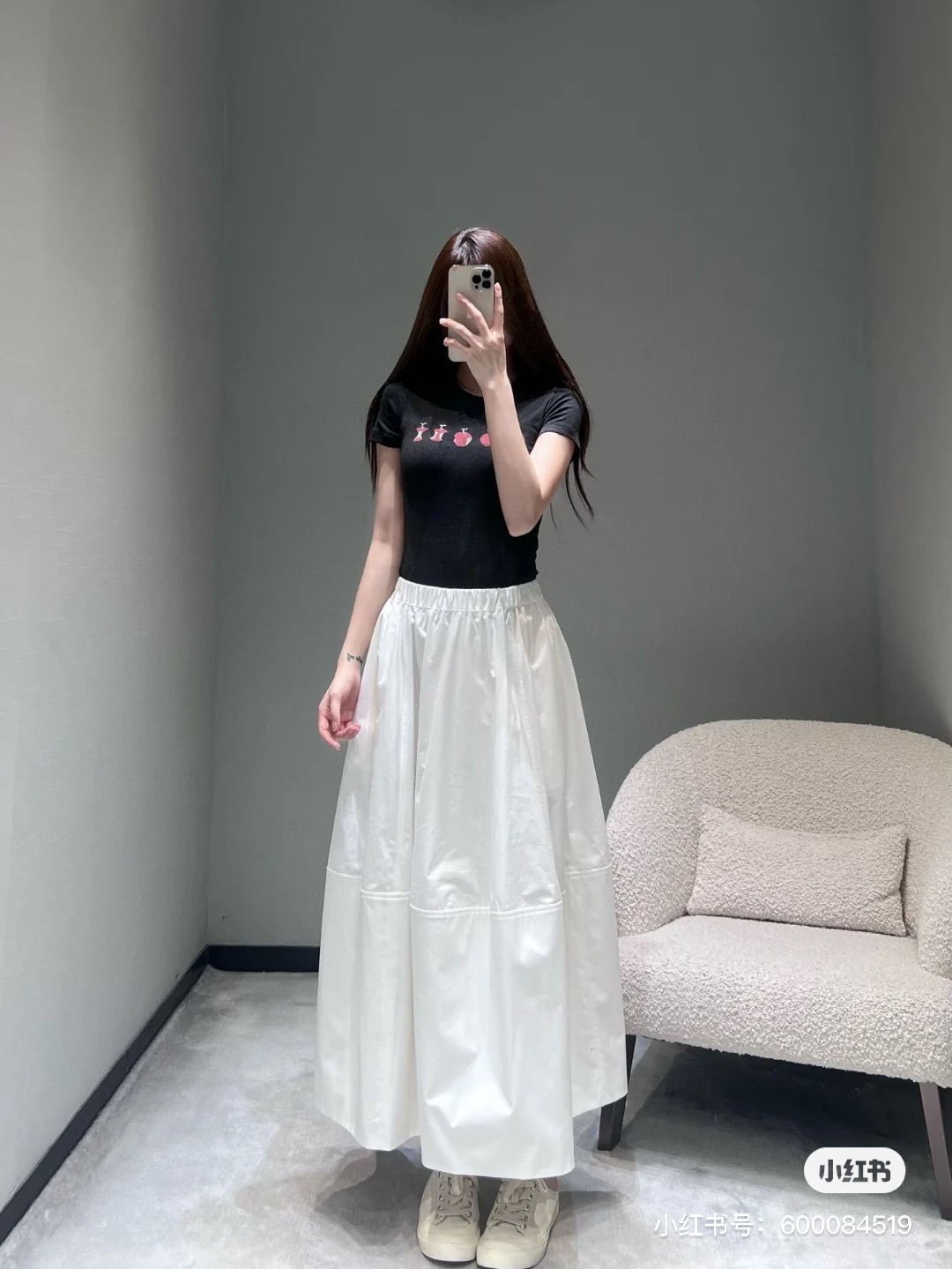 NO:716885,,,19860909,,,Women's clothing