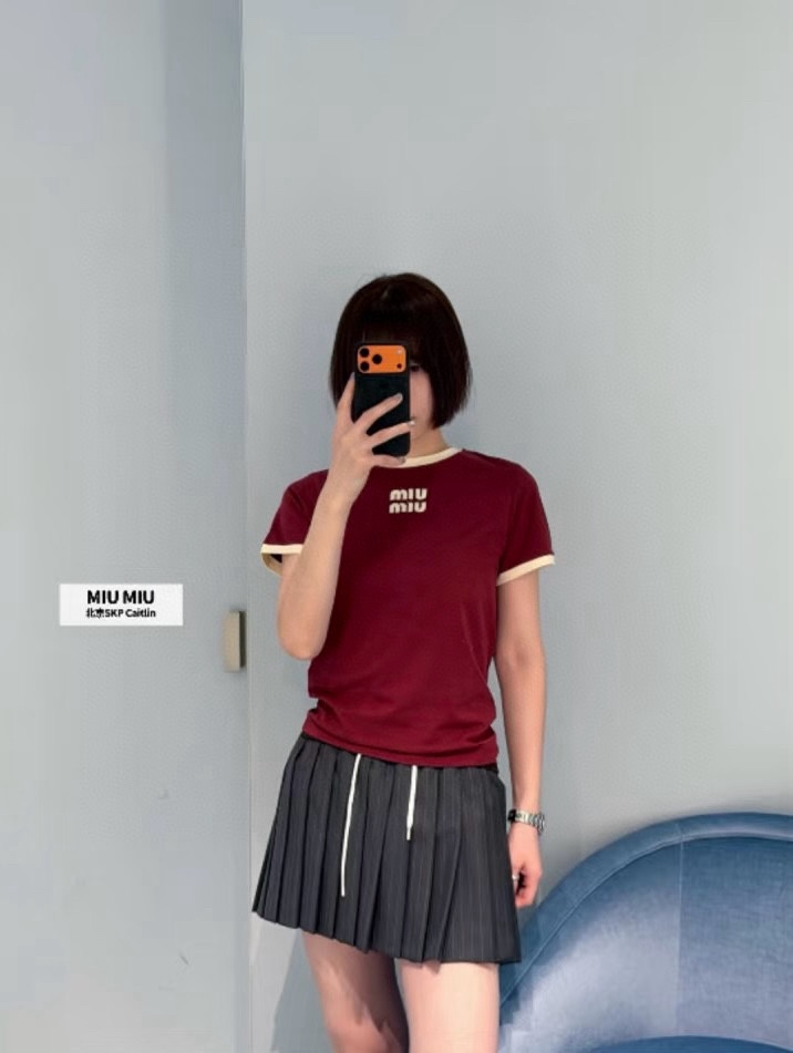 NO:733972,,,19860909,,,Women's clothing