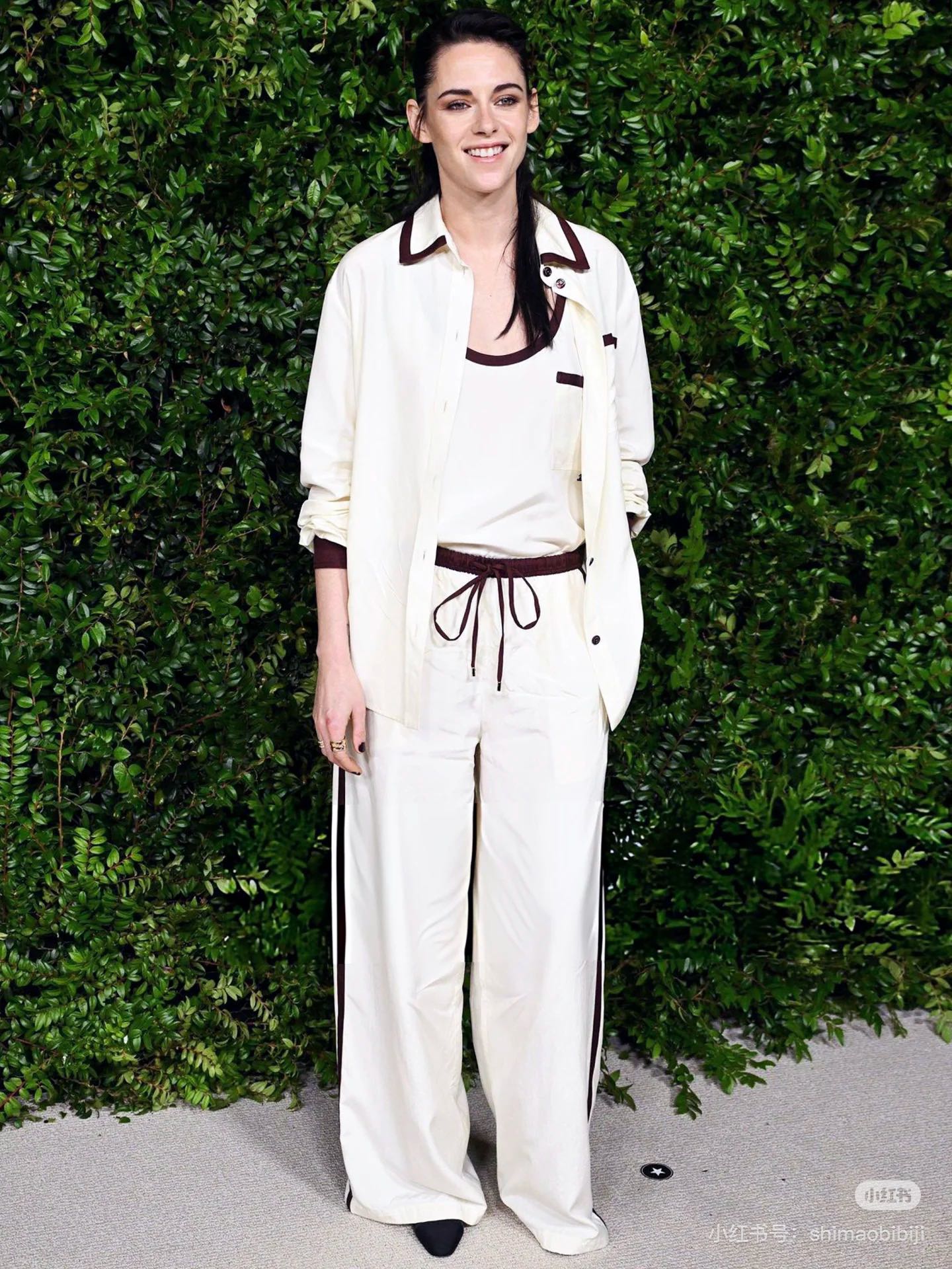 NO:736247,,,19860909,,,Women's clothing