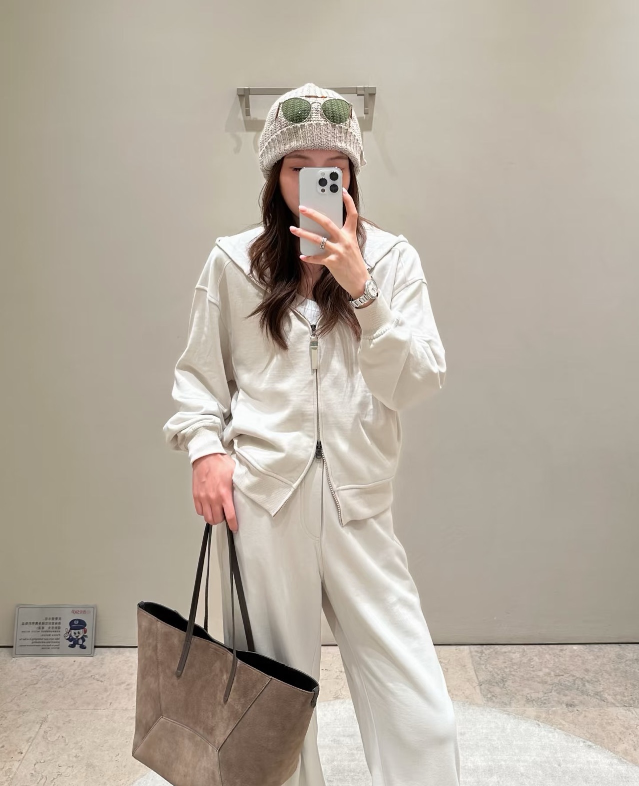 NO:740841,A set of upper body,19860909一套上身,,,Women's clothing