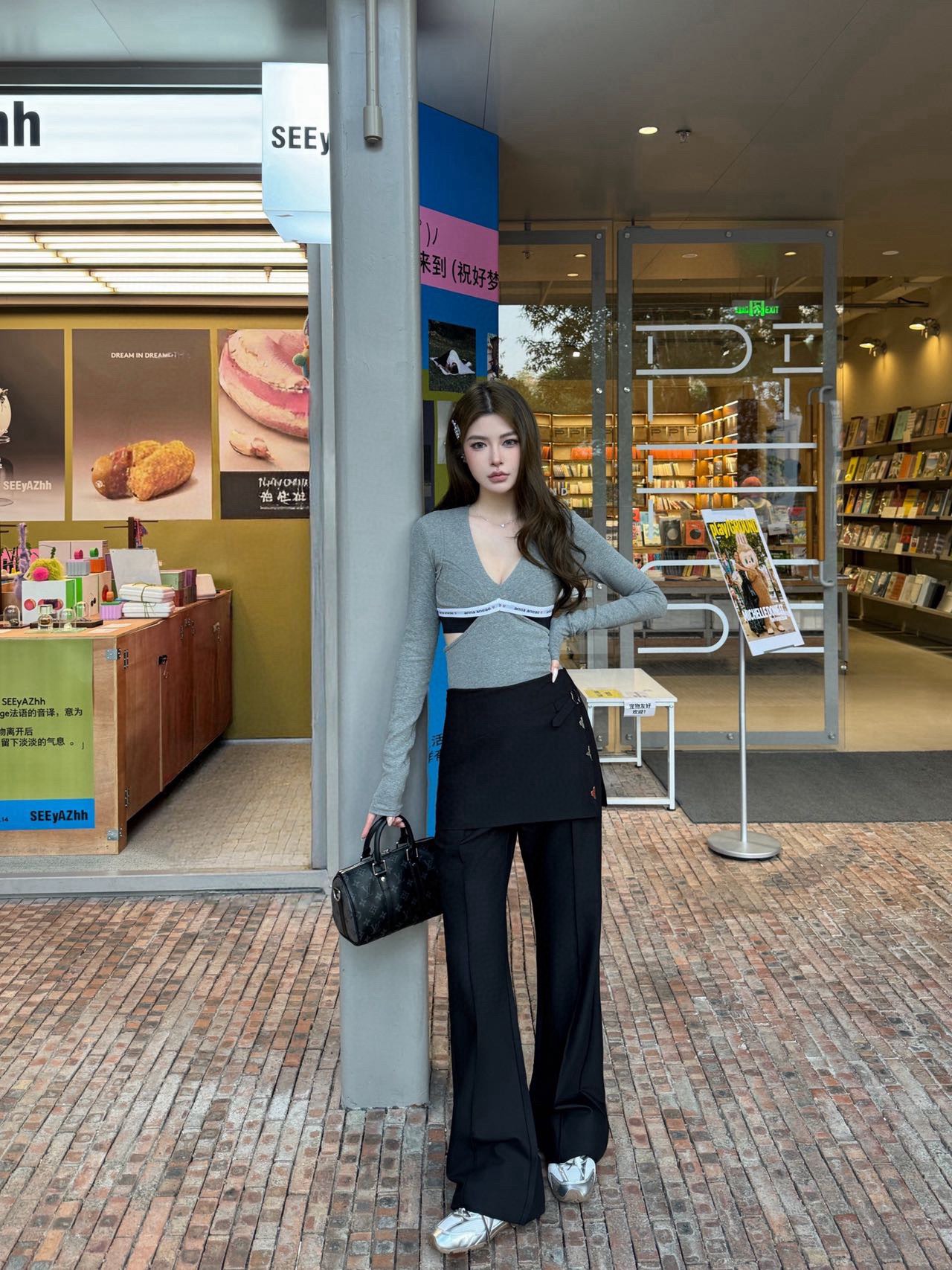 NO:752096,,,19860909,,,Women's clothing