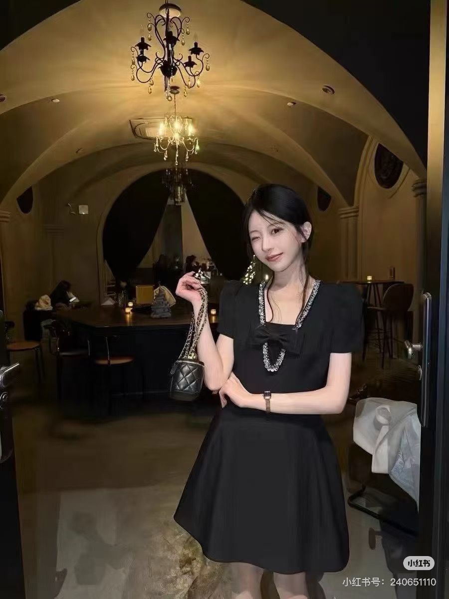 NO:794072,,,19860909,,,Women's clothing