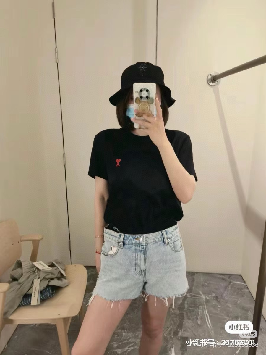 아미 하트 자수 크루넥 여성 반팔 티셔츠 137733 썸네일 이미지