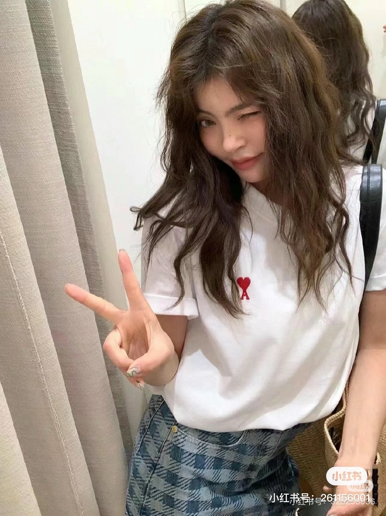 아미 하트 자수 린넨 반팔 티셔츠 137732 썸네일 이미지