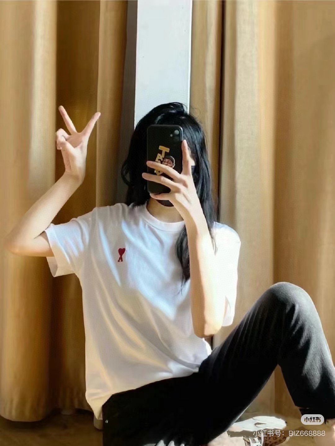 아미 하트 자수 린넨 반팔 티셔츠 137732 썸네일 이미지